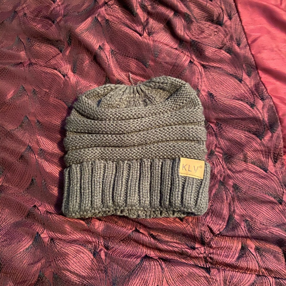 KLV Bun toque